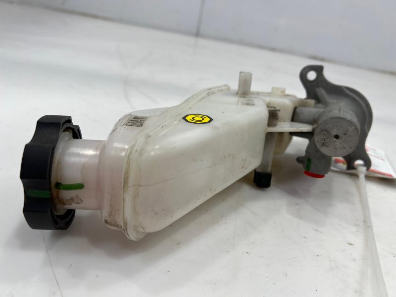 2017 - 2019 Hyundai Elantra Sedan Brake Master Cylinder Assembly OEM 58510F2400