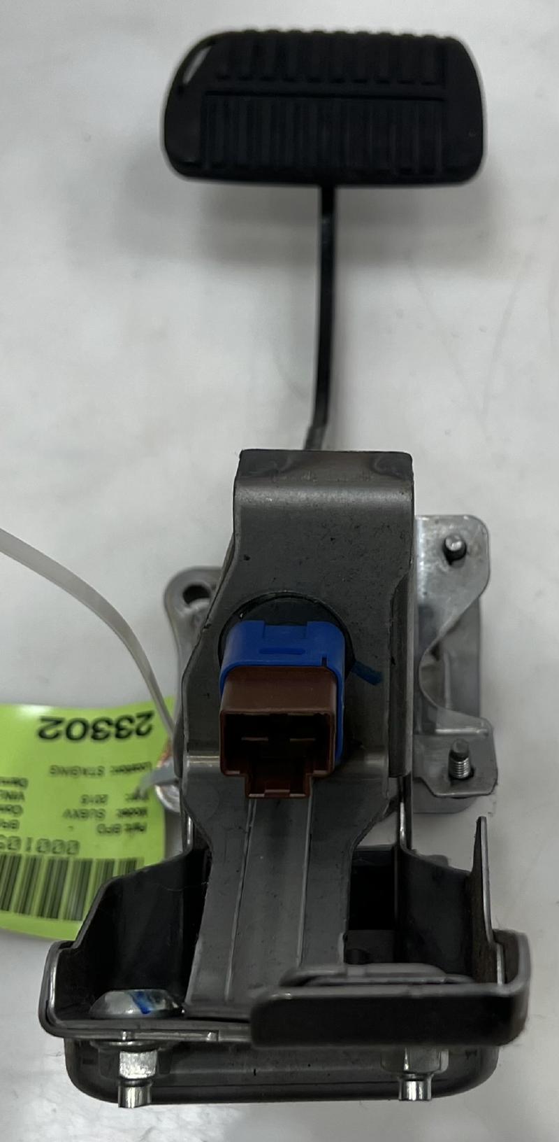 2013 - 2016 Subaru XV Crosstrek Brake Pedal Assembly OEM