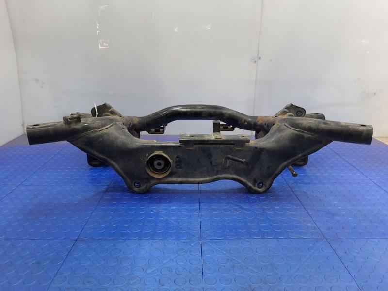 2016 Mitsubishi Outlander Crossmember/Cradle/Undercarria