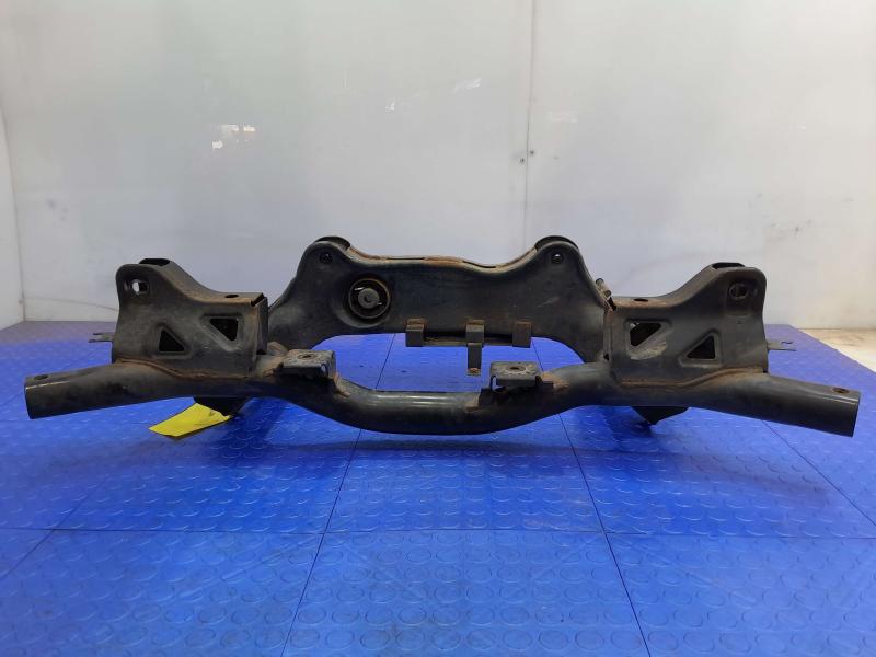 2016 Mitsubishi Outlander Crossmember/Cradle/Undercarria