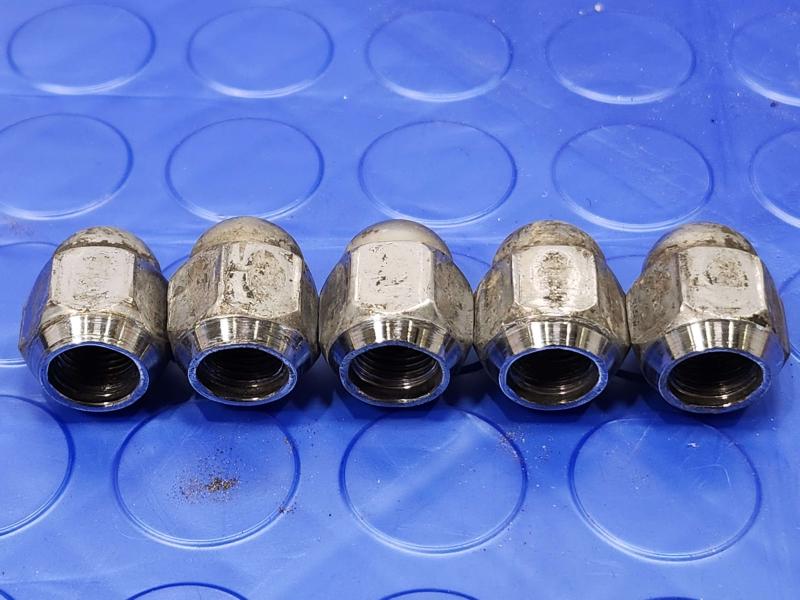 2015 Subaru Forester Lug Nuts