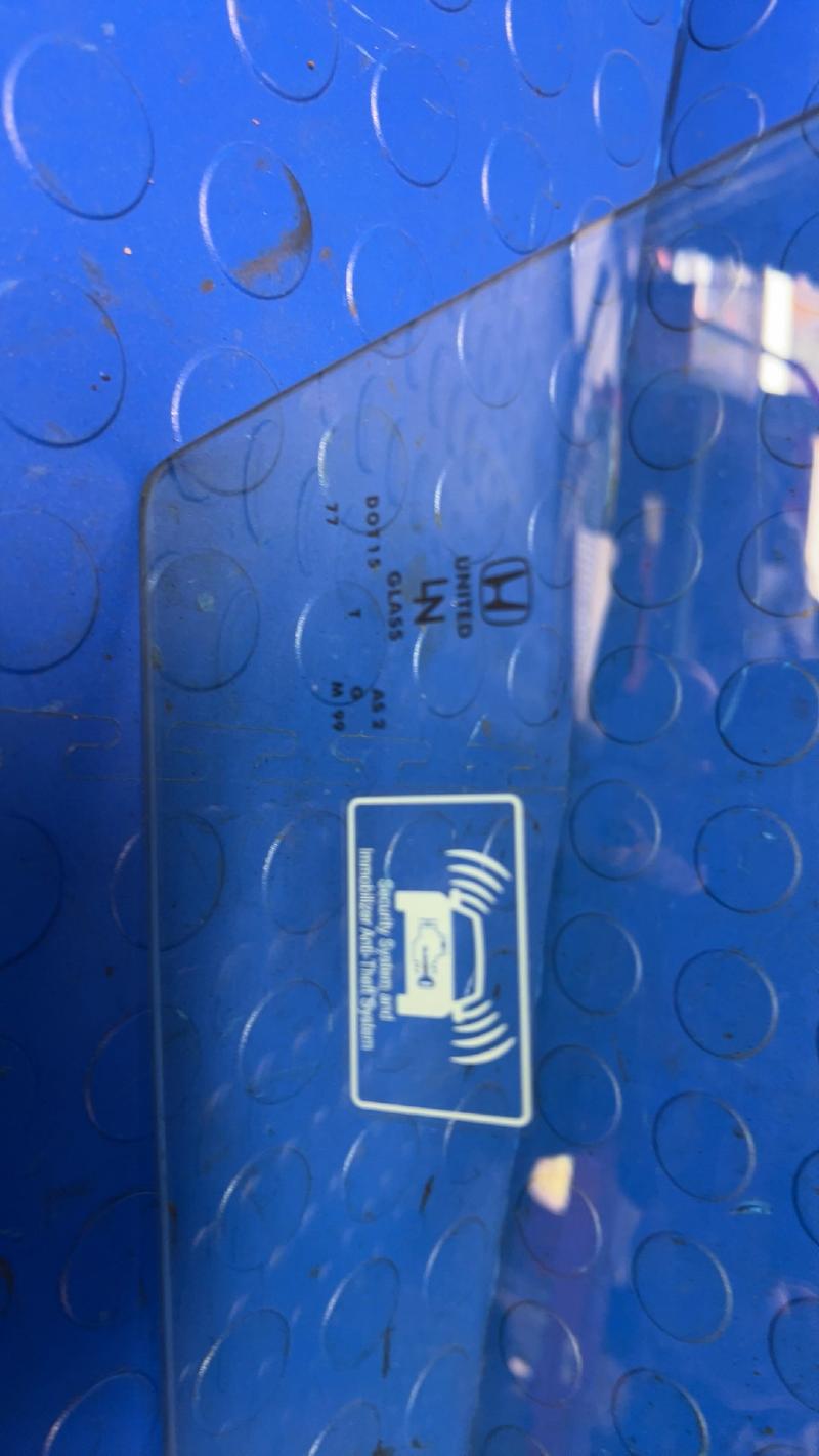 2011 Honda Accord Front Door Glass/Window