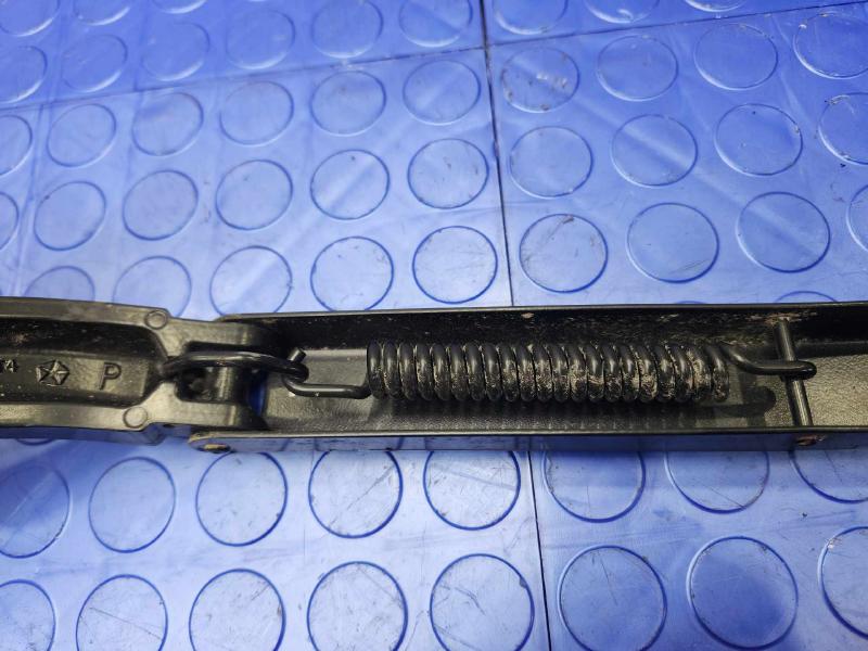 2021 Chrysler Voyager Wiper Arm