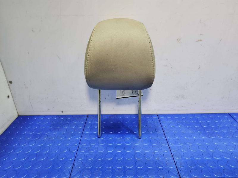 2015 Ford Fusion Headrest