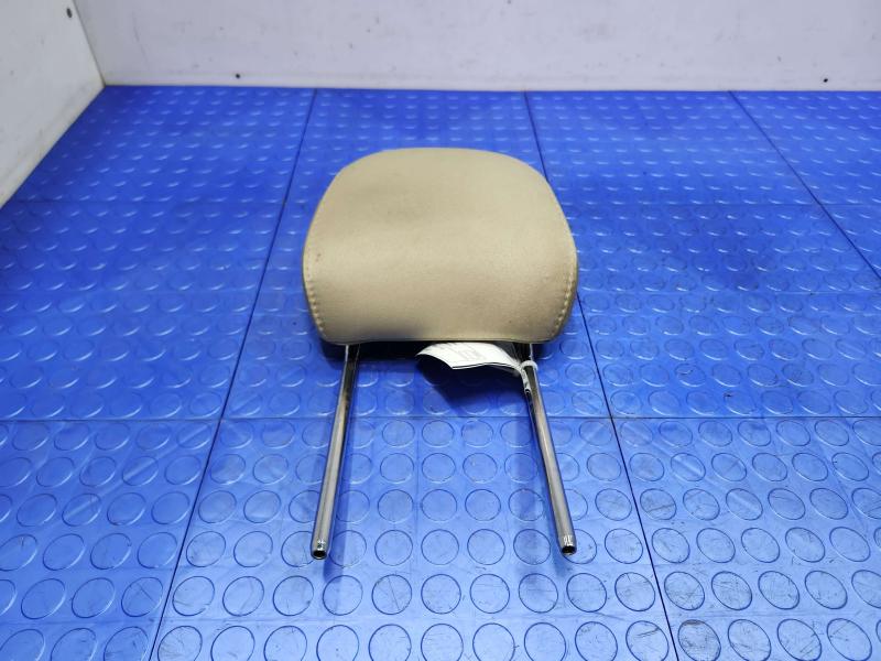 2015 Ford Fusion Headrest