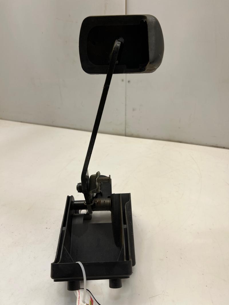 2009 - 2015 Jaguar XF Brake Pedal Assembly w/ Switch OEM 8X23-2450-AC