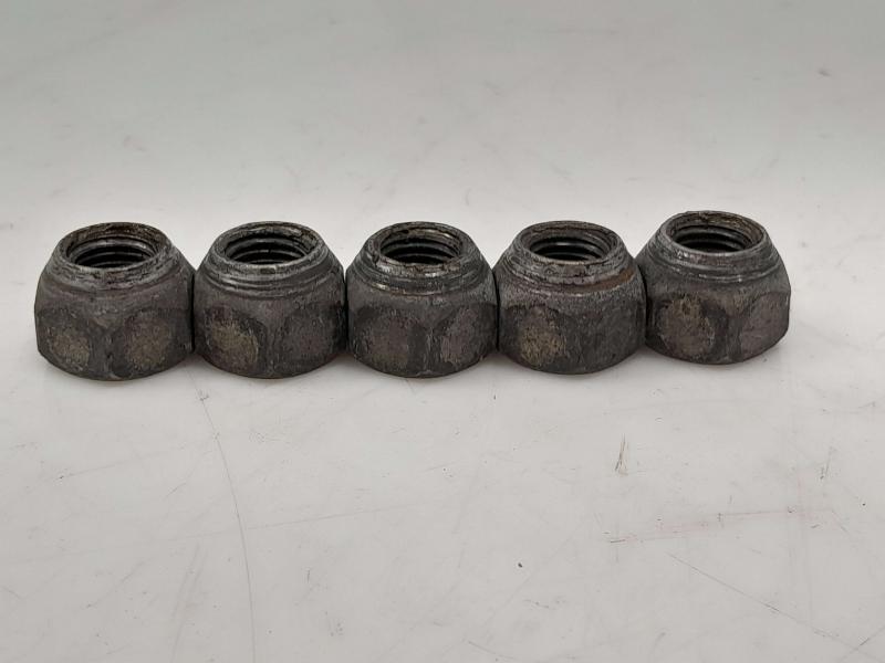 2009 Toyota Corolla Lug Nuts