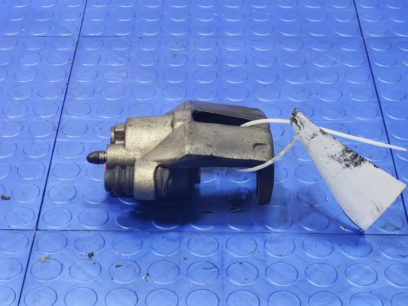 2003 Lincoln Town Car Caliper