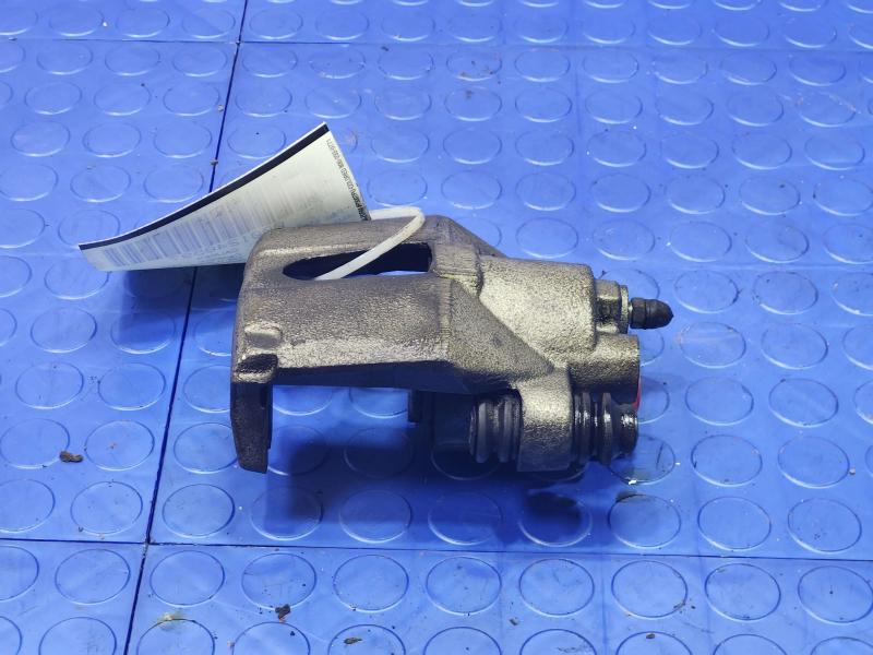 2003 Lincoln Town Car Caliper