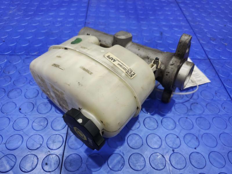 2017 Chevrolet Silverado 2500 Master Cylinder