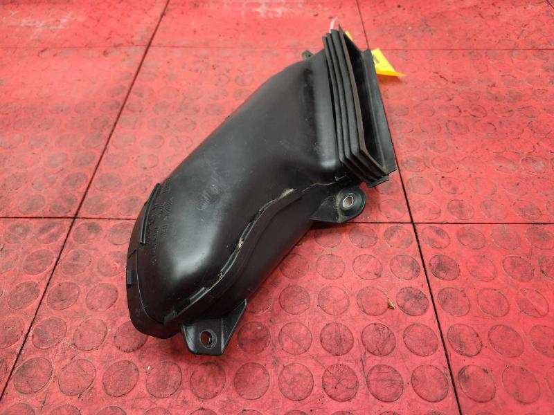 2013-2020 Ford Fusion Engine Air Intake Duct Genuine OEM Part DS7Z9C675A