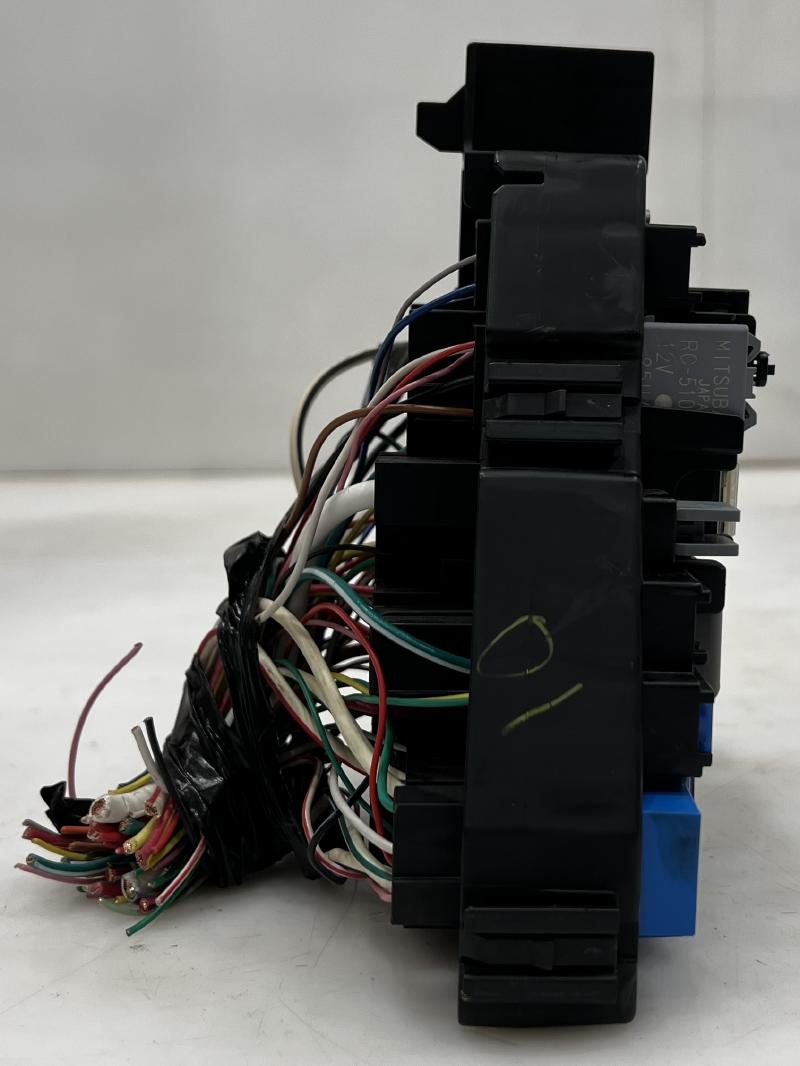 2017 - 2023 Subaru Impreza Engine Fuse Box Relay Box Assembly OEM