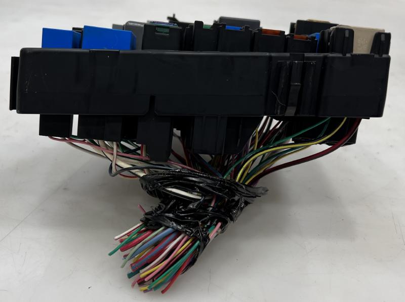 2017 - 2023 Subaru Impreza Engine Fuse Box Relay Box Assembly OEM