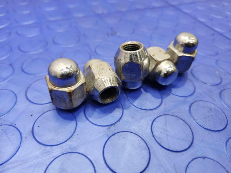 2014 Hyundai Santa Fe Lug Nuts