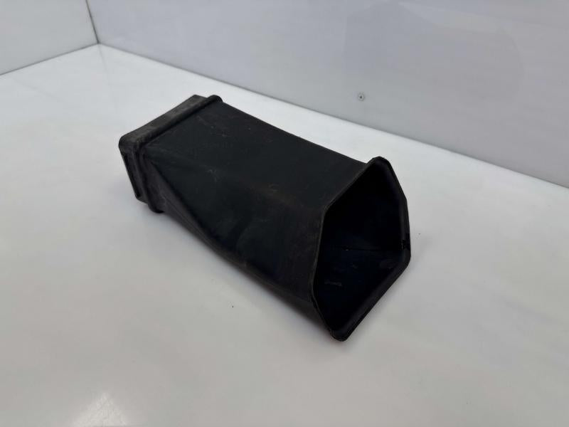 2001 Ford F-350 Super Duty Air Intake Tube/Resonator