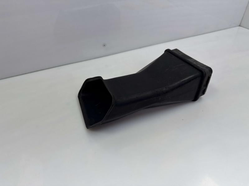 2001 Ford F-350 Super Duty Air Intake Tube/Resonator