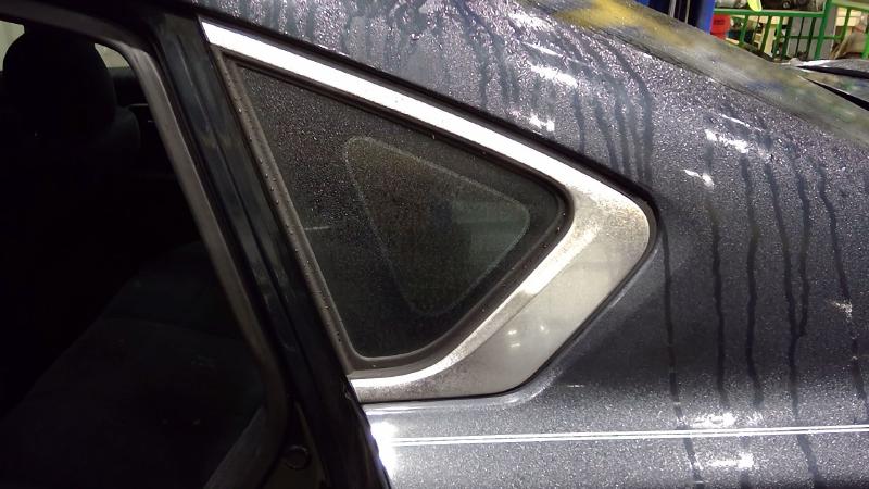 2015 Nissan Altima Quarter Glass/Window