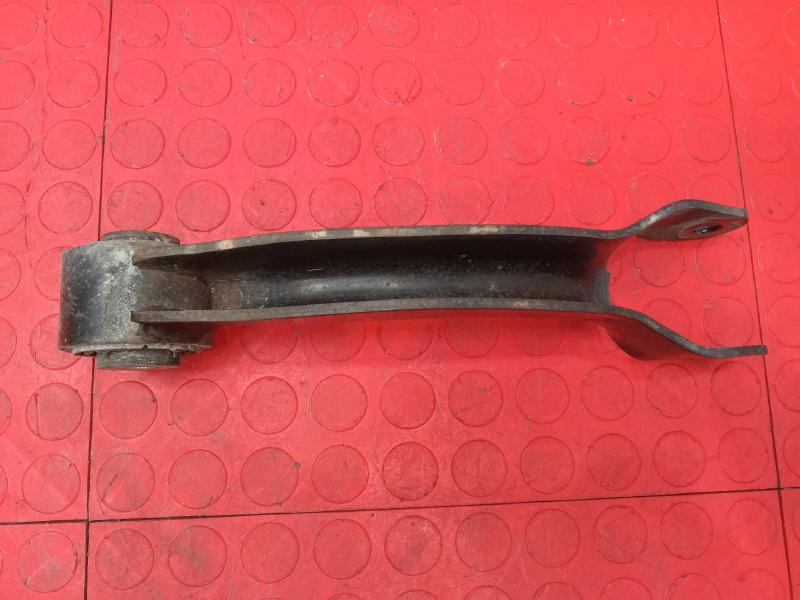 2016 Chrysler 200 Upper Control Arm Rear