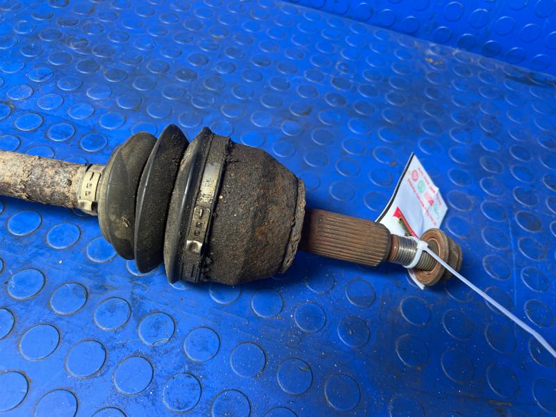 2008 Ford Expedition Axle Shaft