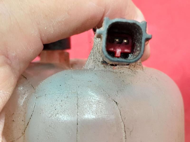 2010-2016 Volvo XC60 Radiator Engine Coolant Overflow Reservoir Tank OEM 31200320
