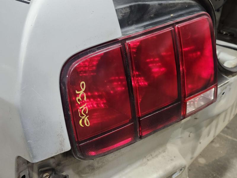 2005-2009 Ford Mustang Tail Light Left Driver Side OEM 6R3313405AA,LH