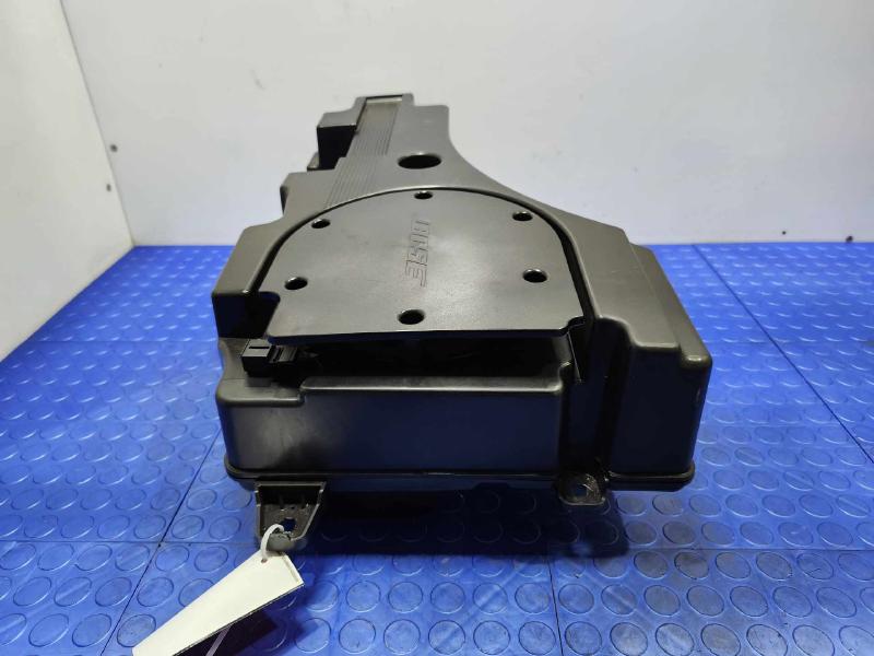 2017-2020 Audi Q7 Radio Subwoofer Box Assembly Genuine OEM Part 4M0035621A