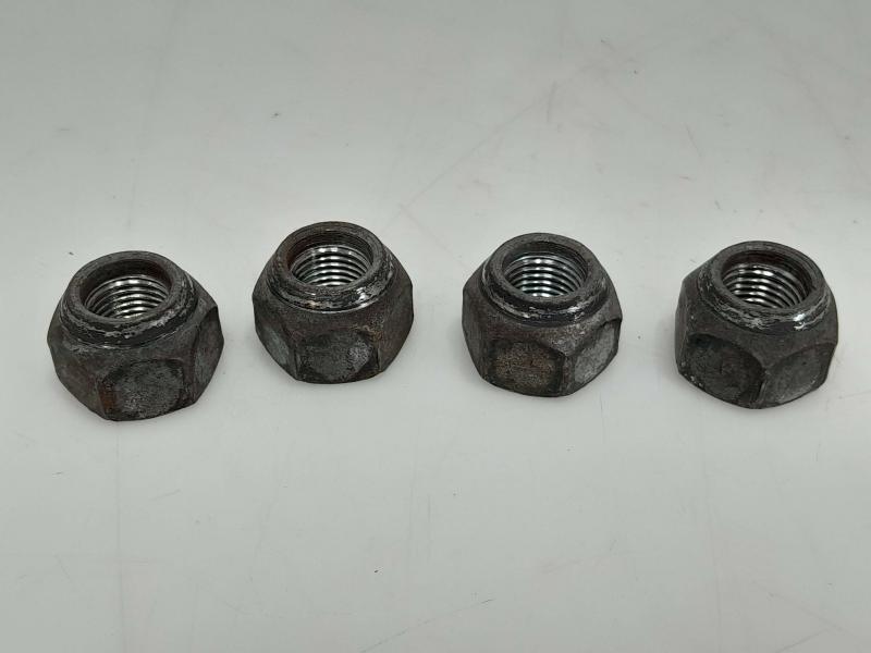 2015 Nissan Versa Lug Nuts