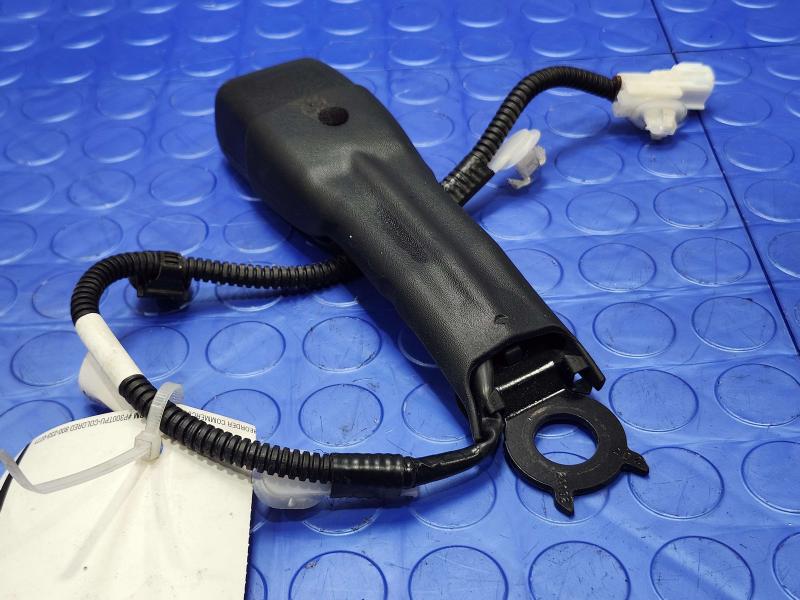 2019 Toyota Camry Front Seat Belt