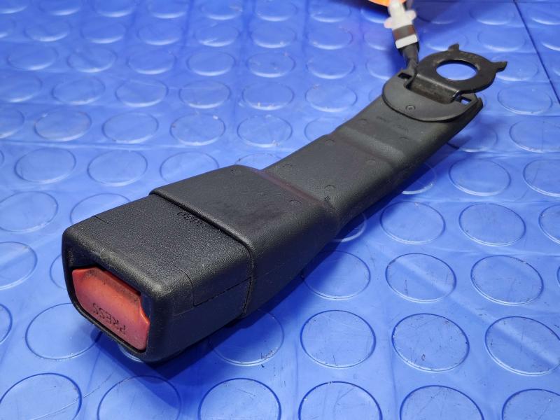 2019 Toyota Camry Front Seat Belt