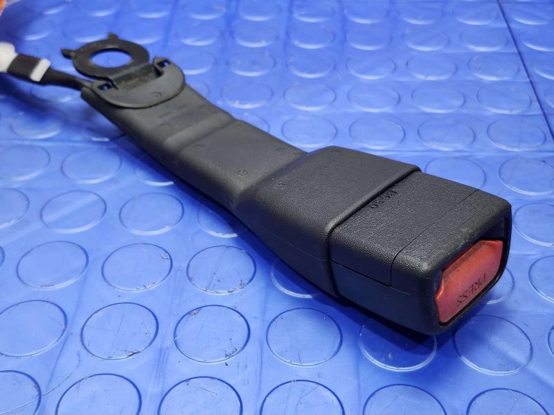 2019 Toyota Camry Front Seat Belt