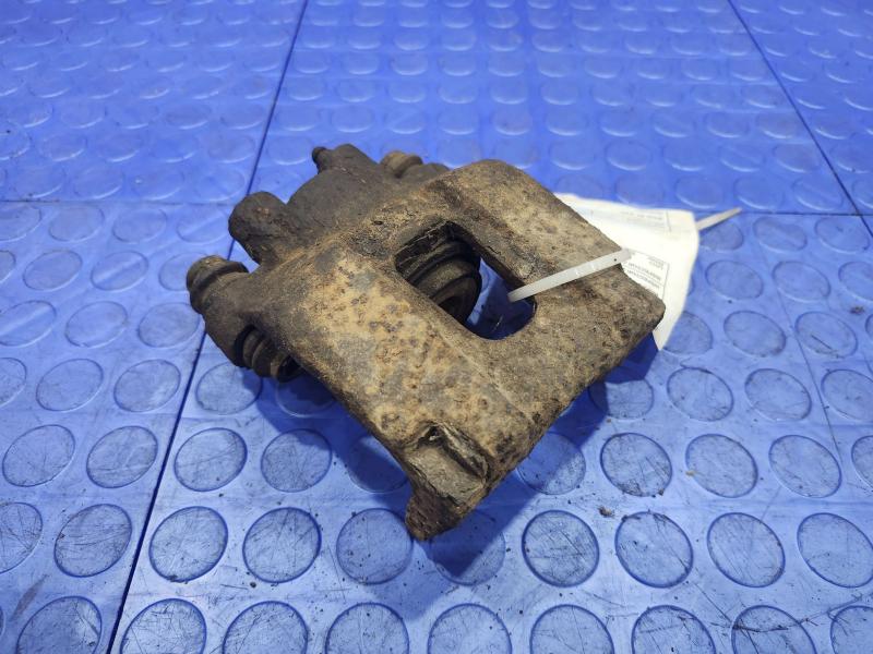 2004 Ford Explorer Caliper