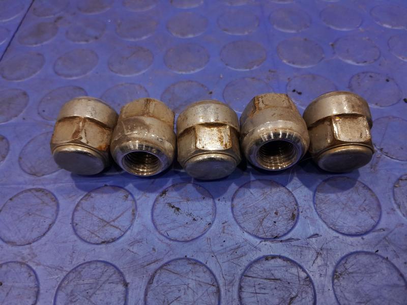 2011 Honda Pilot Lug Nuts
