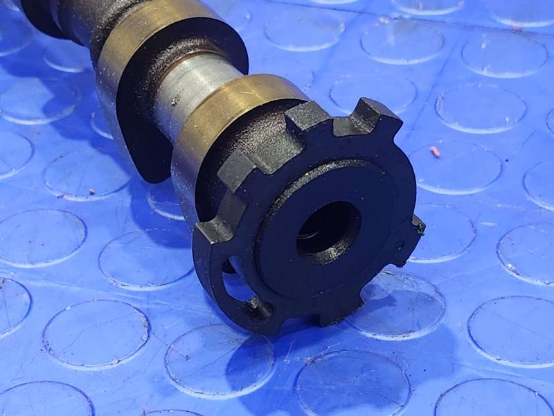 2011 Kia Sorento Camshaft