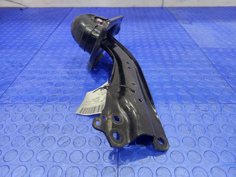 2017 Toyota Prius Lower Control Arm Rr