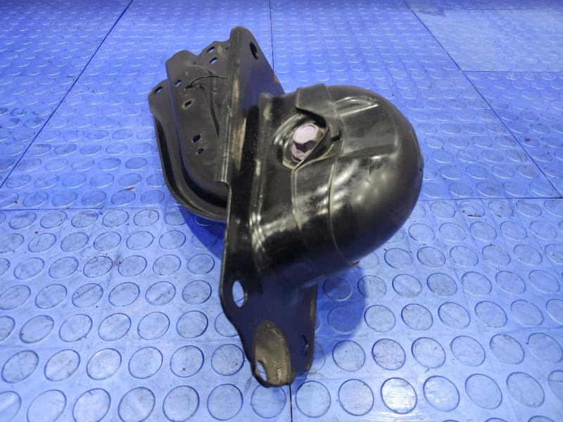 2017 Toyota Prius Lower Control Arm Rr