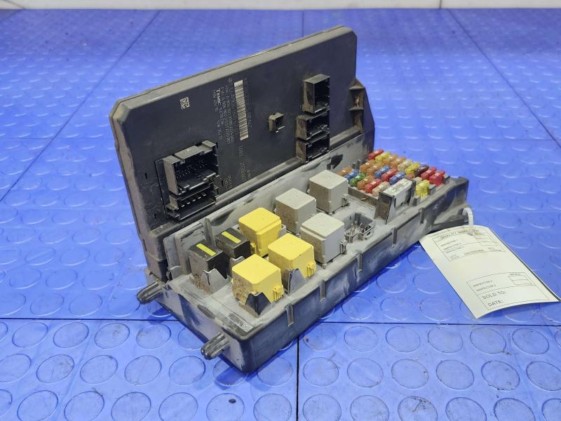 2012 Mercedes Sprinter Engine Fuse Box