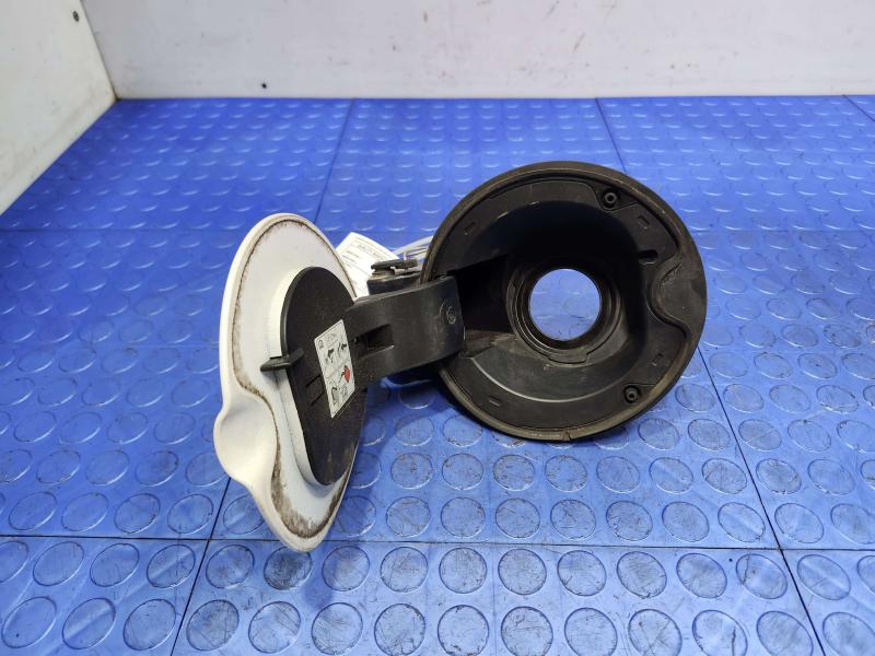 2011 Ford Edge Fuel Tank Door