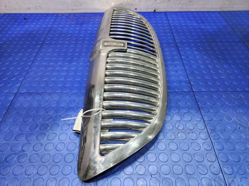 2003 Lincoln Town Car Grille