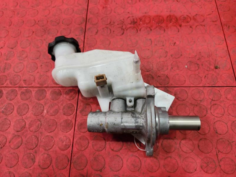 2011-2015 Kia Optima Brake Master Cylinder Assembly Genuine OEM 585102T200