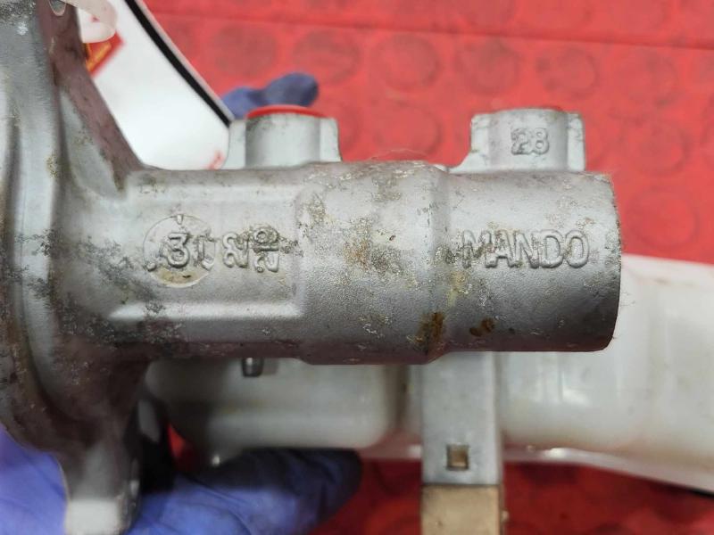 2011-2015 Kia Optima Brake Master Cylinder Assembly Genuine OEM 585102T200