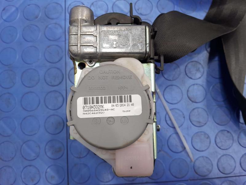 2014 Audi Q5 Front Seat Belt