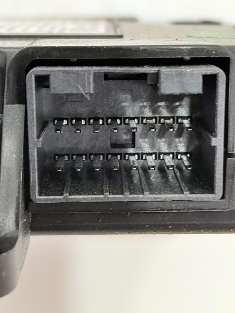 2015 - 2018 Jeep Renegade TPMS Tire Pressure Monitor Control Module OEM 52065388