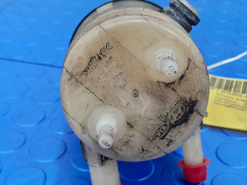 2011-2013 Kia Sorento 2.4L Power Steering Fluid Reservoir OEM 571502P000DS