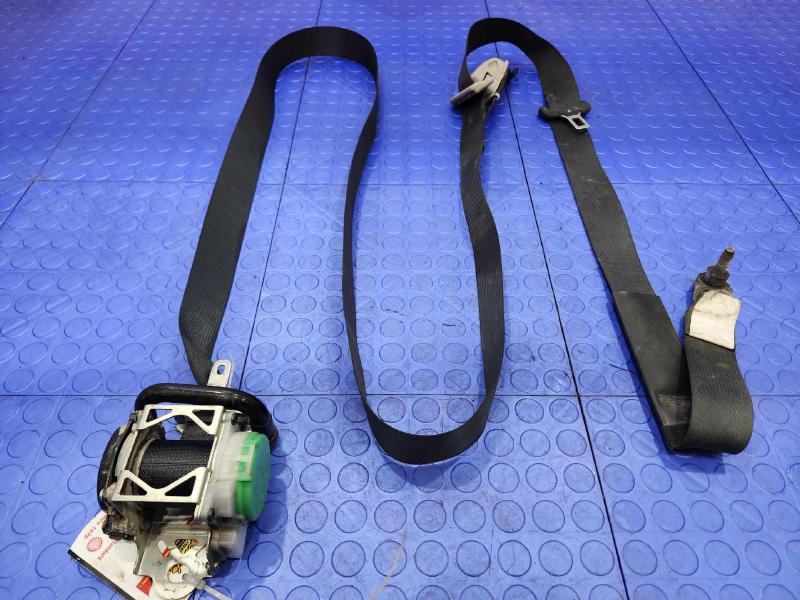 2014 Nissan Versa Front Seat Belt