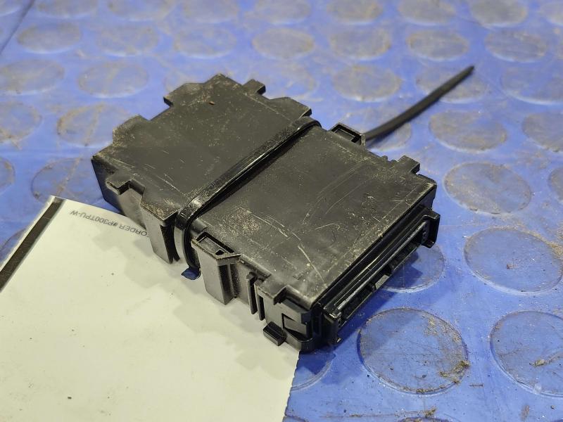 2016-2018 Toyota Prius Network Gateway Control Module OEM 8911147062