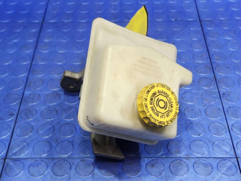 2015 Jeep Grand Cherokee Master Cylinder