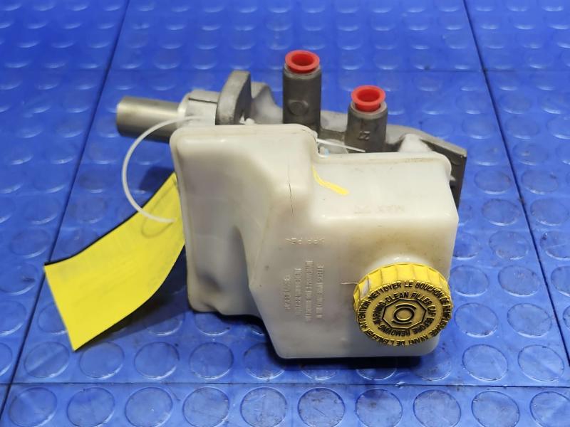 2015 Jeep Grand Cherokee Master Cylinder