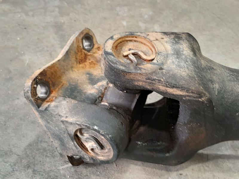 2017-2022 Nissan Titan 5.6L Front Driveshaft Propeller Shaft OEM 37200EZ20A