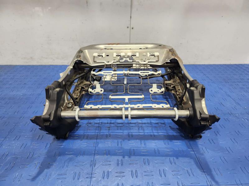 2013 Toyota Yaris Seat Track