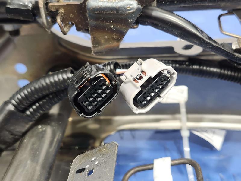 2013 Toyota Yaris Seat Track